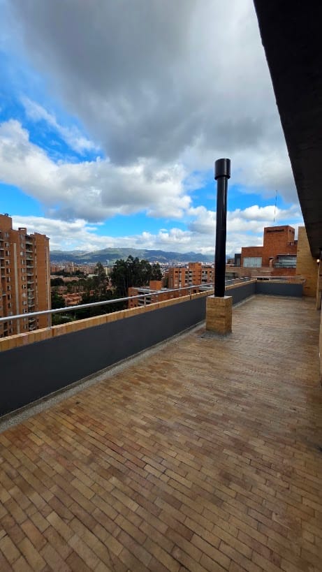 Apartamento de 4 alcobas en venta en Colina Campestre, Bogotá, 195 m² · foto 17 de 24
