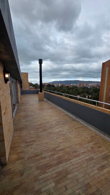 Apartamento de 4 alcobas en venta en Colina Campestre, Bogotá, 195 m² · foto 18 de 24