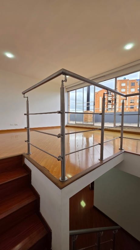Apartamento de 4 alcobas en venta en Colina Campestre, Bogotá, 195 m² · foto 19 de 24