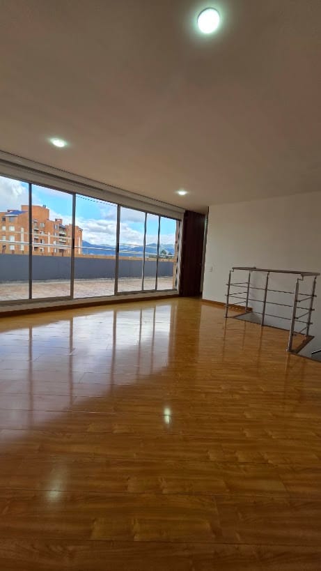 Apartamento de 4 alcobas en venta en Colina Campestre, Bogotá, 195 m² · foto 20 de 24