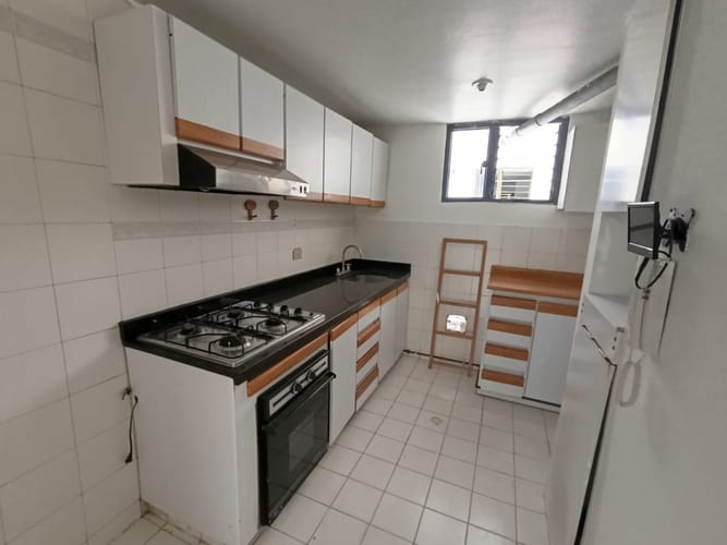 Apartamento de 2 alcobas en venta en Las Villas, Bogotá, 67 m² · foto 5 de 18