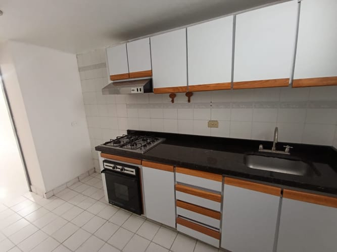 Apartamento de 2 alcobas en venta en Las Villas, Bogotá, 67 m² · foto 6 de 18