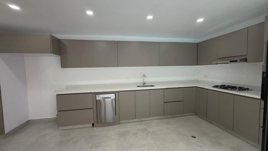 Casa de 4 alcobas en venta en Girardot, Girardot, 242 m² · foto 11 de 22