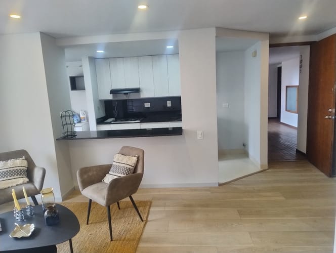 Apartaestudio en arriendo en El Poblado, Medellín, 60 m² · foto 6 de 19