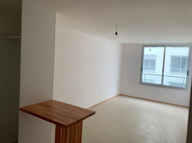 Alquiler Apartamento De 1 Dormitorio Balcón Terraza Garaje En La Comercial · Foto 1