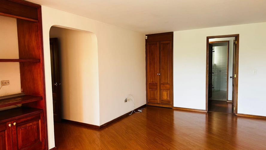 Apartamento de 3 alcobas en venta en Chico Norte, Bogotá, 130 m² · foto 4 de 21
