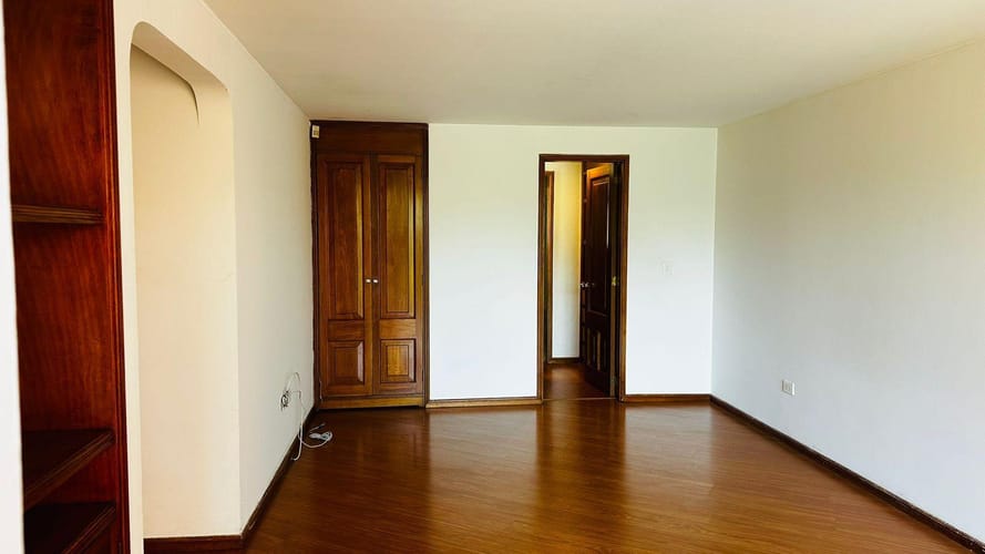 Apartamento de 3 alcobas en venta en Chico Norte, Bogotá, 130 m² · foto 5 de 21