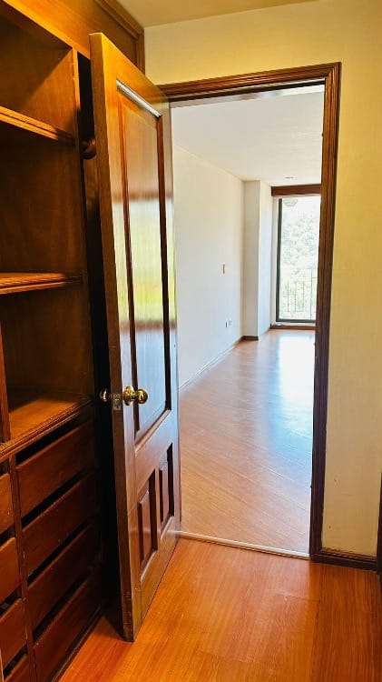 Apartamento de 3 alcobas en venta en Chico Norte, Bogotá, 130 m² · foto 6 de 21