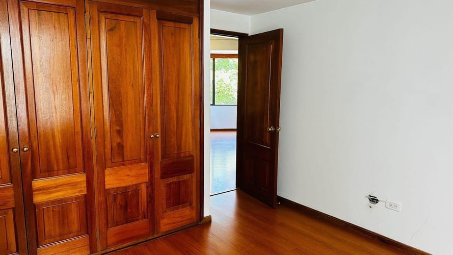 Apartamento de 3 alcobas en venta en Chico Norte, Bogotá, 130 m² · foto 12 de 21