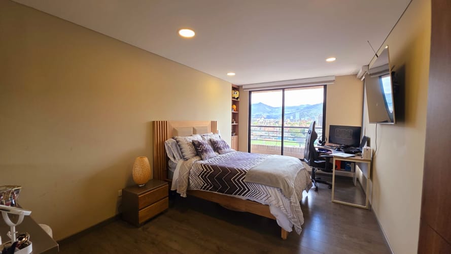 Apartamento de 3 alcobas en venta en La Floresta, Bogotá, 154 m² · foto 7 de 11