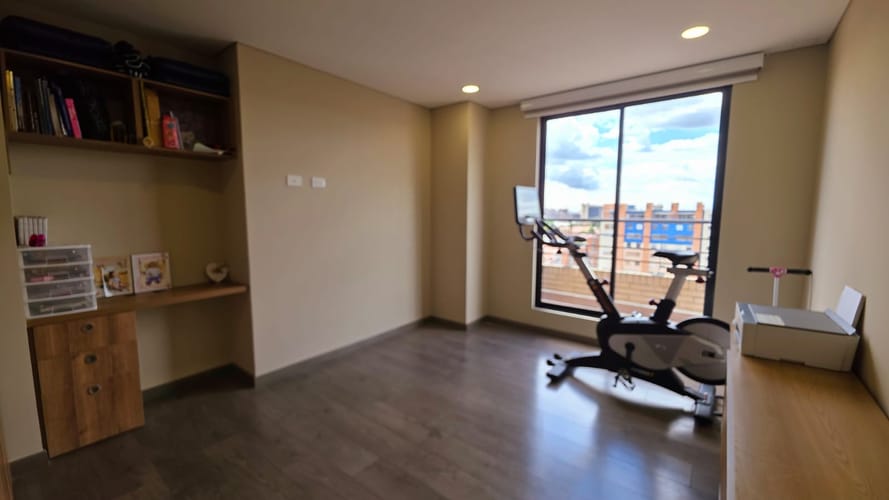 Apartamento de 3 alcobas en venta en La Floresta, Bogotá, 154 m² · foto 10 de 11