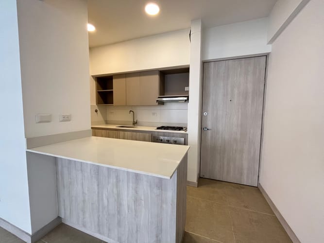 Apartamento de 2 alcobas en arriendo en Ciudad Del Río, Medellín, 80 m² · foto 3 de 16
