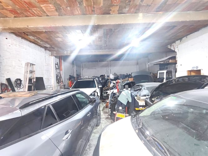 Casa de 6 alcobas en venta en Engativá, Bogotá, 280 m² · foto 2 de 16