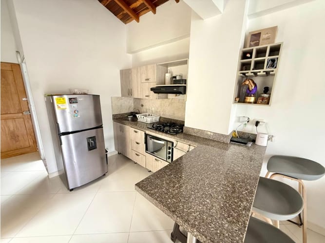Apartamento de 3 alcobas en venta en El Tambo, La Ceja, 62 m² · foto 2 de 13