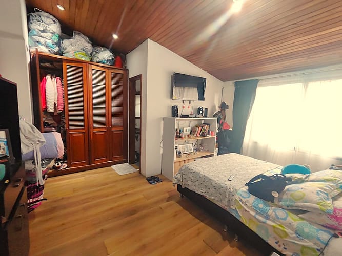 Casa de 6 alcobas en venta en Engativá, Bogotá, 280 m² · foto 13 de 16