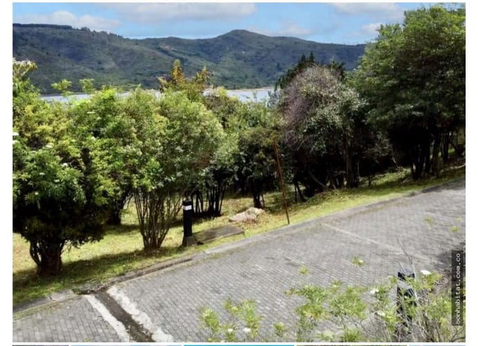 Lote en venta en San Rafael, La Calera, 1768 m² · foto 4 de 5