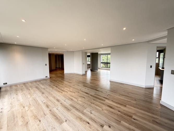 Apartamento de 3 alcobas en arriendo en El Campestre, Medellín, 348 m² · foto 7 de 24
