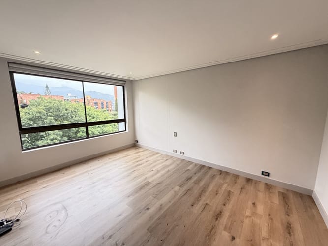 Apartamento de 3 alcobas en arriendo en El Campestre, Medellín, 348 m² · foto 20 de 24