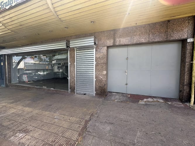 Alquiler Local Comercial 125 M2 Como Nuevo Ideal Para Varios Rubros En Cordón · Foto 3