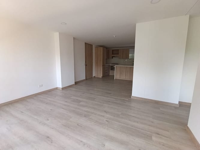 Apartamento de 3 alcobas en arriendo en Camino Verde, Envigado, 89 m² · foto 7 de 16