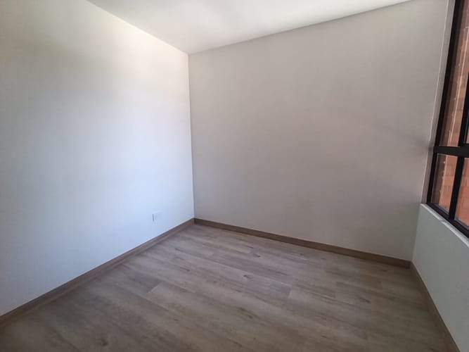 Apartamento de 3 alcobas en arriendo en Camino Verde, Envigado, 89 m² · foto 9 de 16