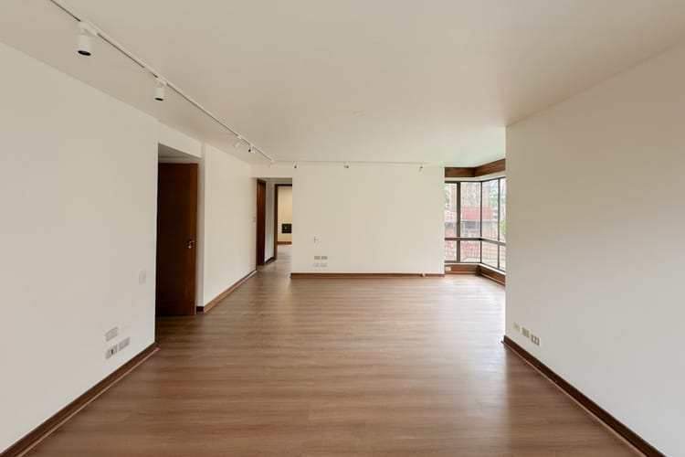Apartamento de 3 alcobas en venta en El Nogal, Bogotá, 322 m² · foto 19 de 24