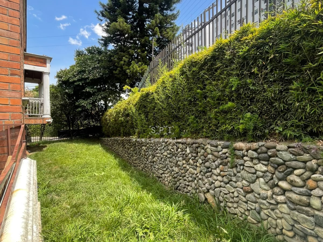 Casa de 5 alcobas en arriendo en El Castillo, Medellín, 330 m² · foto 7 de 24