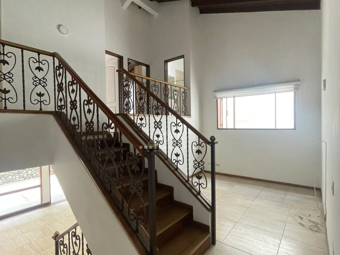 Casa de 5 alcobas en arriendo en El Castillo, Medellín, 330 m² · foto 23 de 24