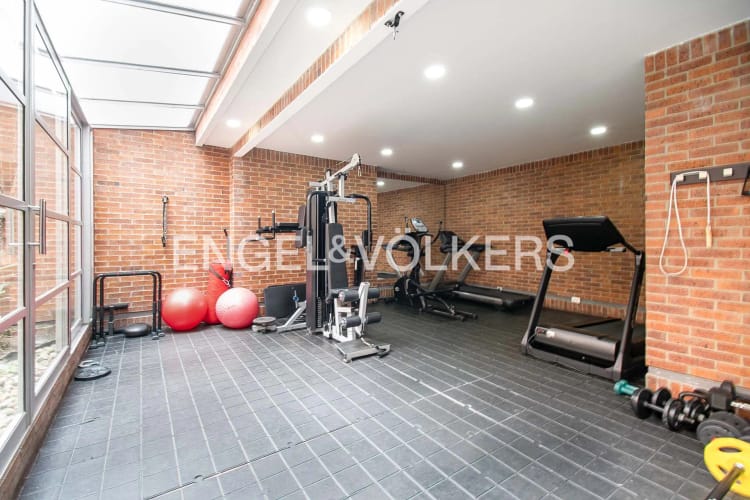 Apartamento de 2 alcobas en venta en El Virrey, Bogotá, 111 m² · foto 16 de 17