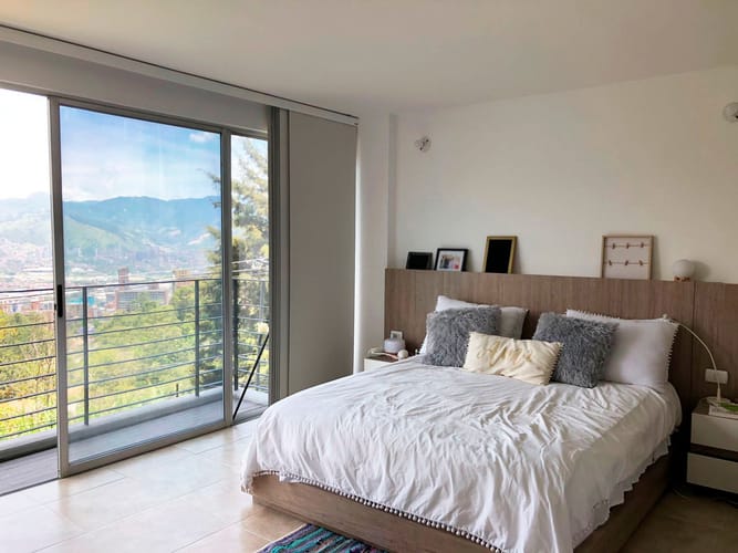 Casa de 4 alcobas en venta en El Poblado, Medellín, 240 m² · foto 12 de 16