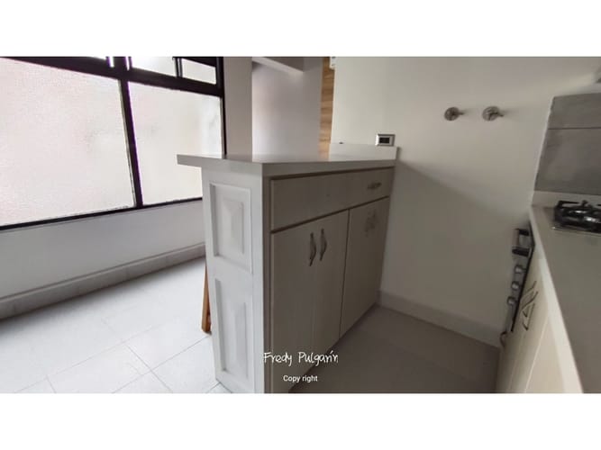 Apartamento de 2 alcobas en venta en Boston, Medellín, 72 m² · foto 3 de 12