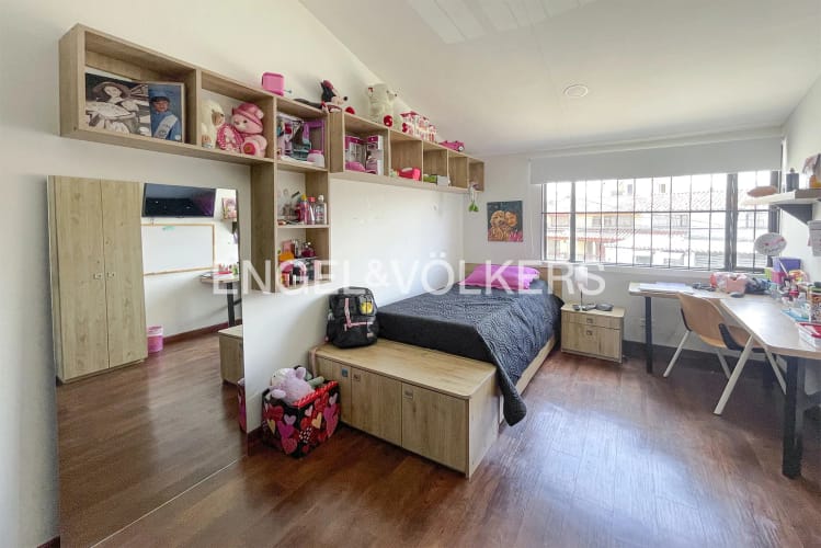 Casa de 4 alcobas en venta en Niza, Bogotá, 249 m² · foto 15 de 18