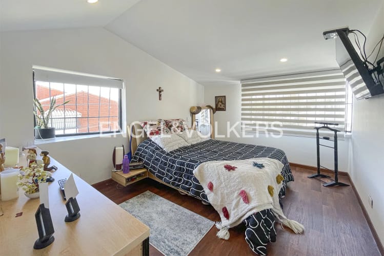 Casa de 4 alcobas en venta en Niza, Bogotá, 249 m² · foto 11 de 18