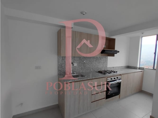 Apartamento de 3 alcobas en arriendo en La Cuenca, Envigado, 68 m² · foto 2 de 13
