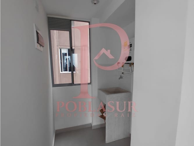 Apartamento de 3 alcobas en arriendo en La Cuenca, Envigado, 68 m² · foto 5 de 13