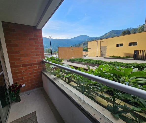 Apartamento de 3 alcobas en venta en Loma De La Doctora, Sabaneta, 69 m² · foto 4 de 21