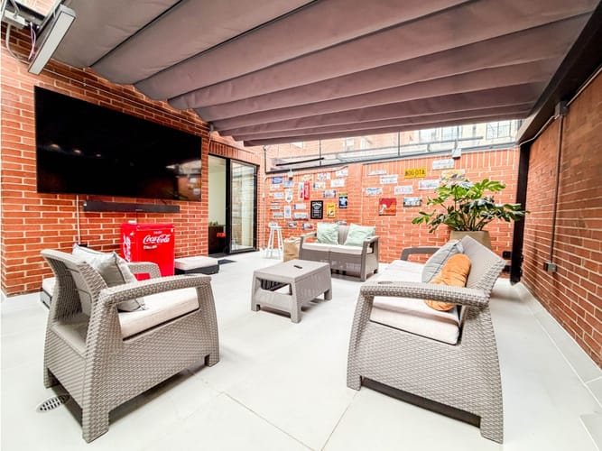 Apartamento de 2 alcobas en arriendo en Chicó Navarra, Bogotá, 92 m² · foto 2 de 19