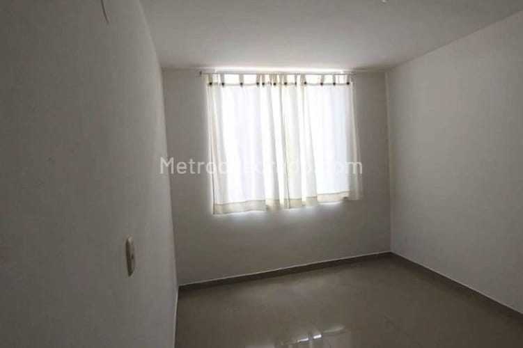Apartamento de 2 alcobas en venta en Girardot, Girardot, 54 m² · foto 10 de 14