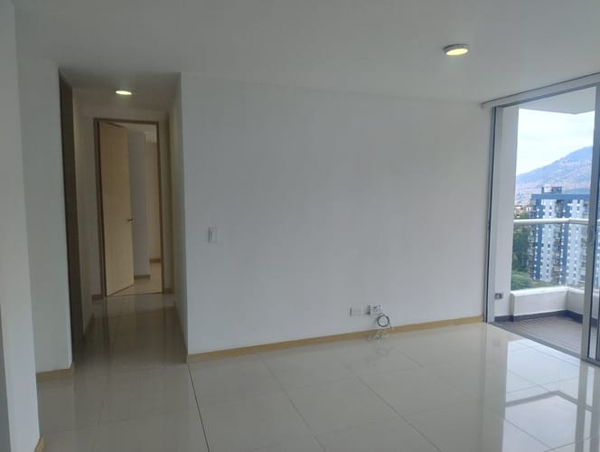 Apartamento de 2 alcobas en arriendo en Loma Del Indio, Medellín, 76 m² · foto 5 de 18