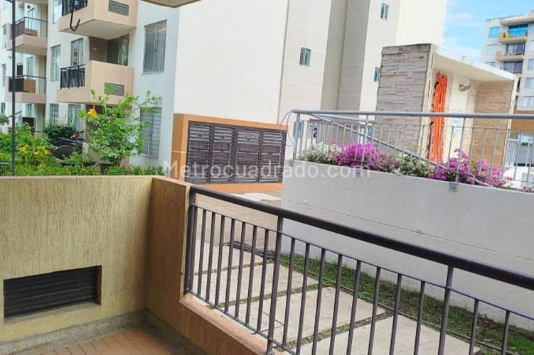 Apartamento de 2 alcobas en venta en Girardot, Girardot, 54 m² · foto 12 de 14