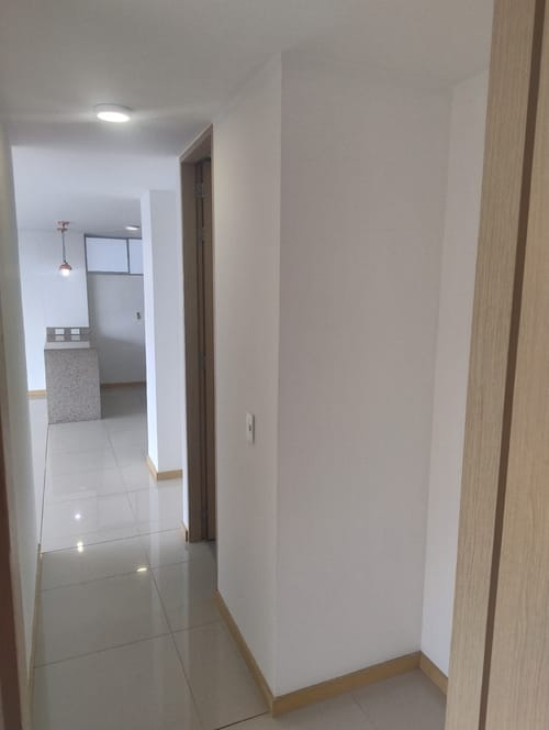 Apartamento de 2 alcobas en arriendo en Loma Del Indio, Medellín, 76 m² · foto 12 de 18