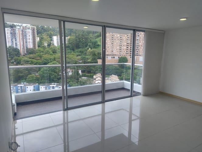 Apartamento de 2 alcobas en arriendo en Loma Del Indio, Medellín, 76 m² · foto 13 de 18