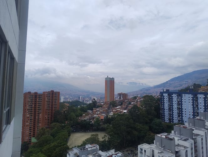 Apartamento de 2 alcobas en arriendo en Loma Del Indio, Medellín, 76 m² · foto 16 de 18