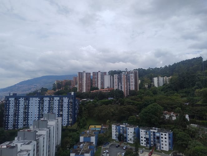 Apartamento de 2 alcobas en arriendo en Loma Del Indio, Medellín, 76 m² · foto 17 de 18