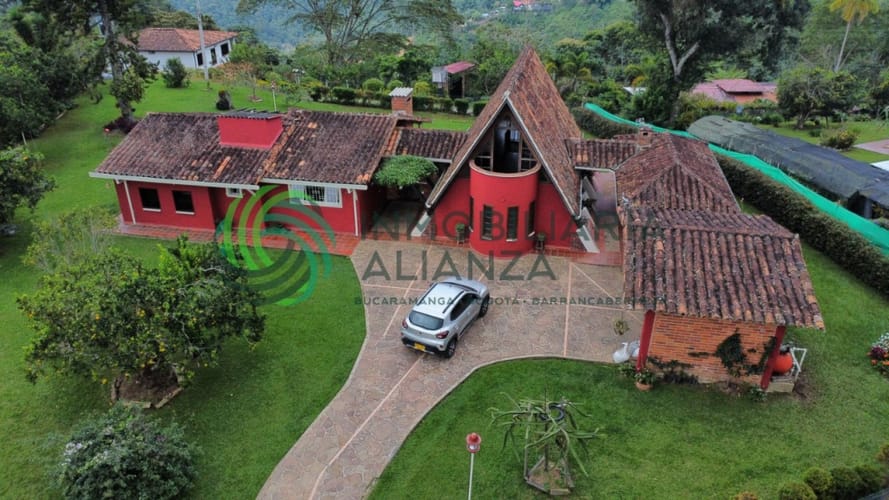 Casa de 3 alcobas en venta en Morrorico, Bucaramanga, 300 m² · foto 1 de 20
