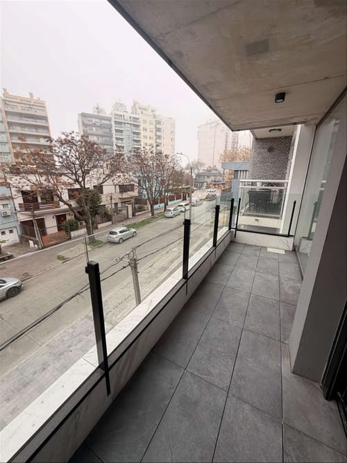 Apartamento en alquiler, 1 dormitorio, terraza al frente, Pocitos. PEYROU · Foto 2