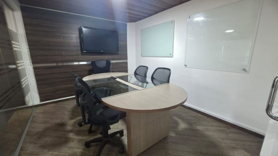 Casa de 7 alcobas en arriendo en Engativá, Bogotá, 350 m² · foto 3 de 24