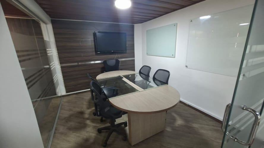 Casa de 7 alcobas en arriendo en Engativá, Bogotá, 350 m² · foto 6 de 24