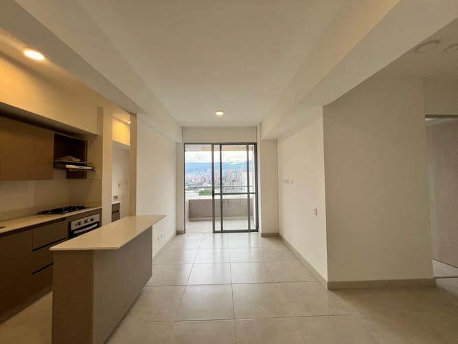 Apartamento de 3 alcobas en arriendo en Las Vegas, Envigado, 75 m² · foto 3 de 21