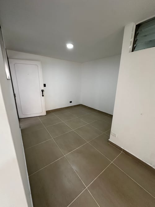 Apartamento de 2 alcobas en venta en San Miguel, Medellín, 54 m² · foto 2 de 9